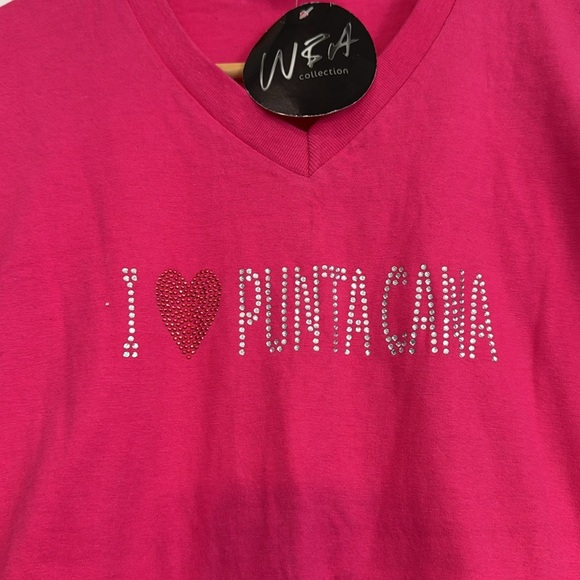NWT I ❤️ PUNTACANA BEDAZZLED SHORT SLEEVE V-NECK TEE SIZE MEDIUM - Picture 2 of 5